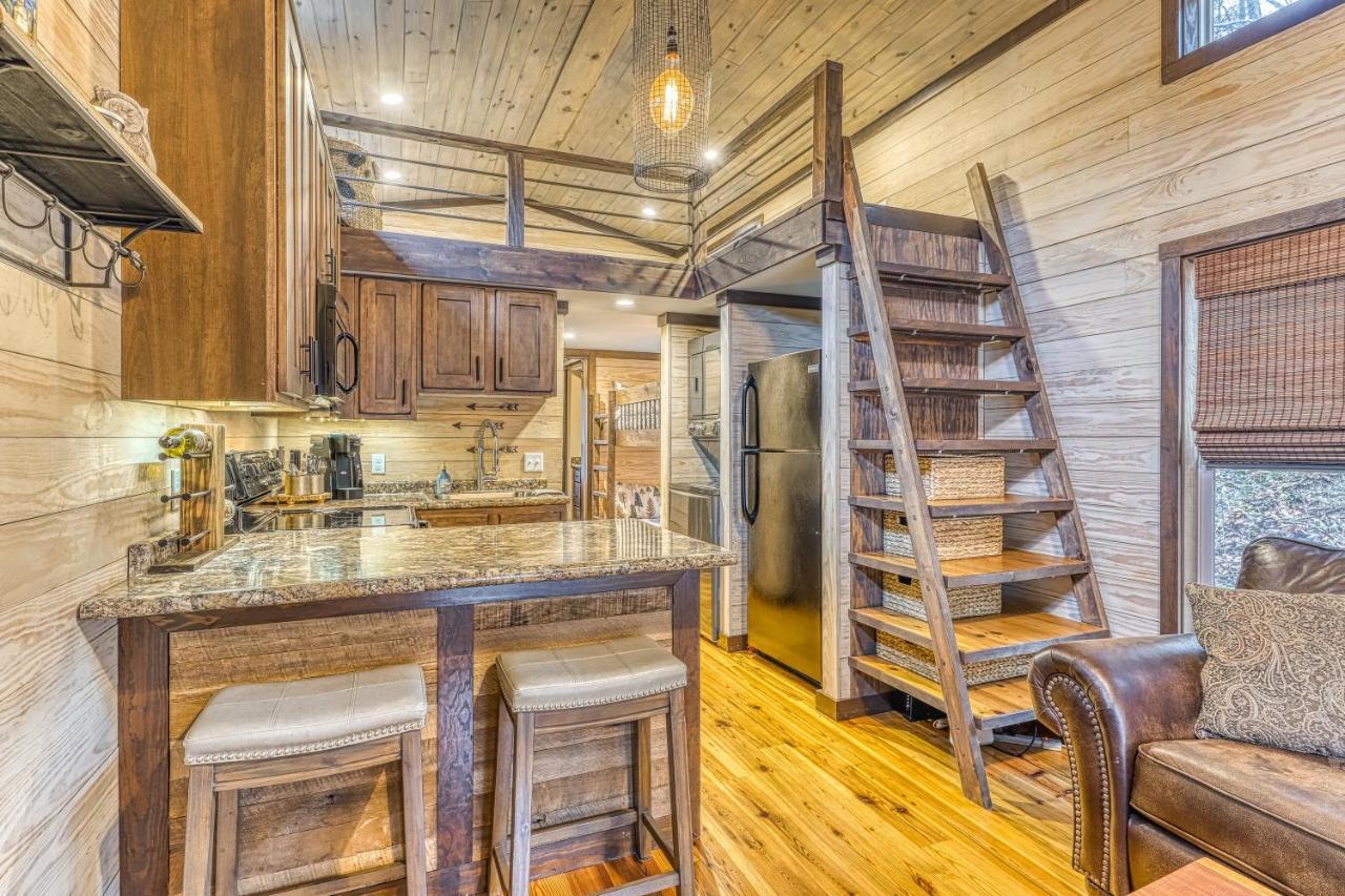 Smoky Mountain Tiny Home Пиджен Фордж Екстериор снимка